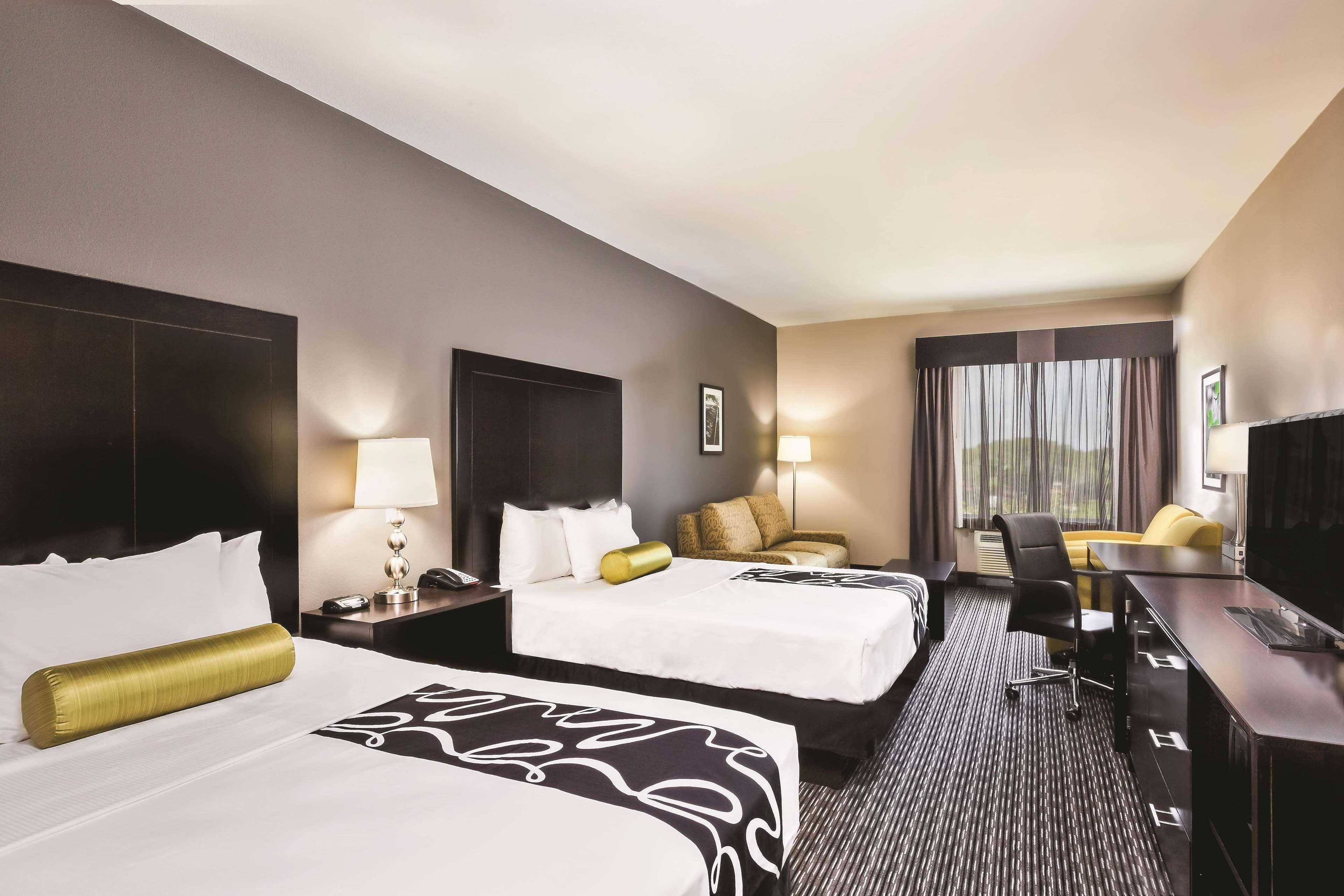 Отель La Quinta By Wyndham Rockport - Fulton Экстерьер фото