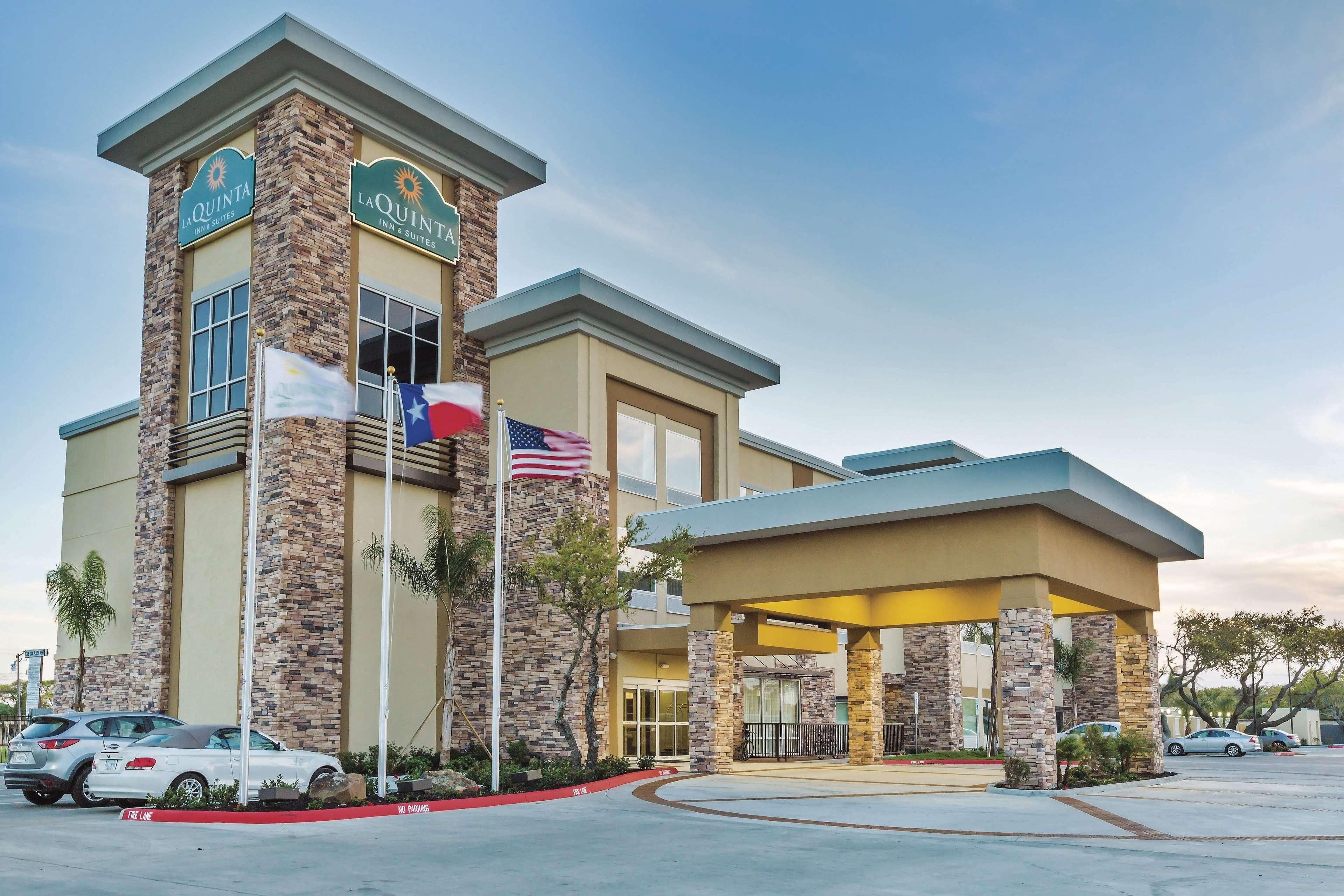 Отель La Quinta By Wyndham Rockport - Fulton Экстерьер фото